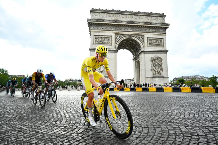 Slovenian Tadej Pogacar of UAE Team Emirates XRG and pictured in front of Arc De Triomphe during stage 21 of the 2026 Tour de France cycling race, a stage of 130km from Thoiry to Paris Champs-Elysees , on Sunday 26 July 2026. The 113th edition of the Tour de France starts on Saturday 4 July in Barcelona, Spain, and will finish in Paris, France on the 26th of July. BELGA PHOTO JASPER JACOBS
