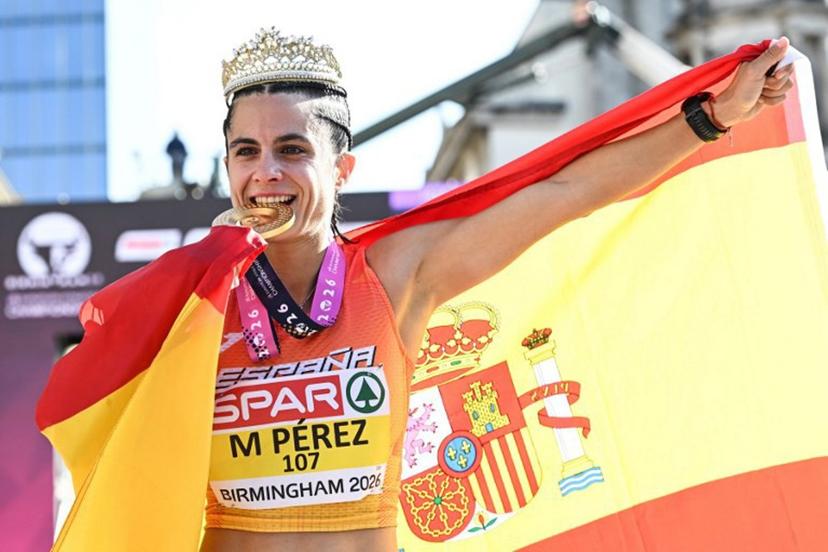 Gold medallist Spain's Maria Perez celebrates after winning  the women's half marathon race walk during the European Athletics Championships in Birmingham on August 15, 2026.  Paul ELLIS / AFP