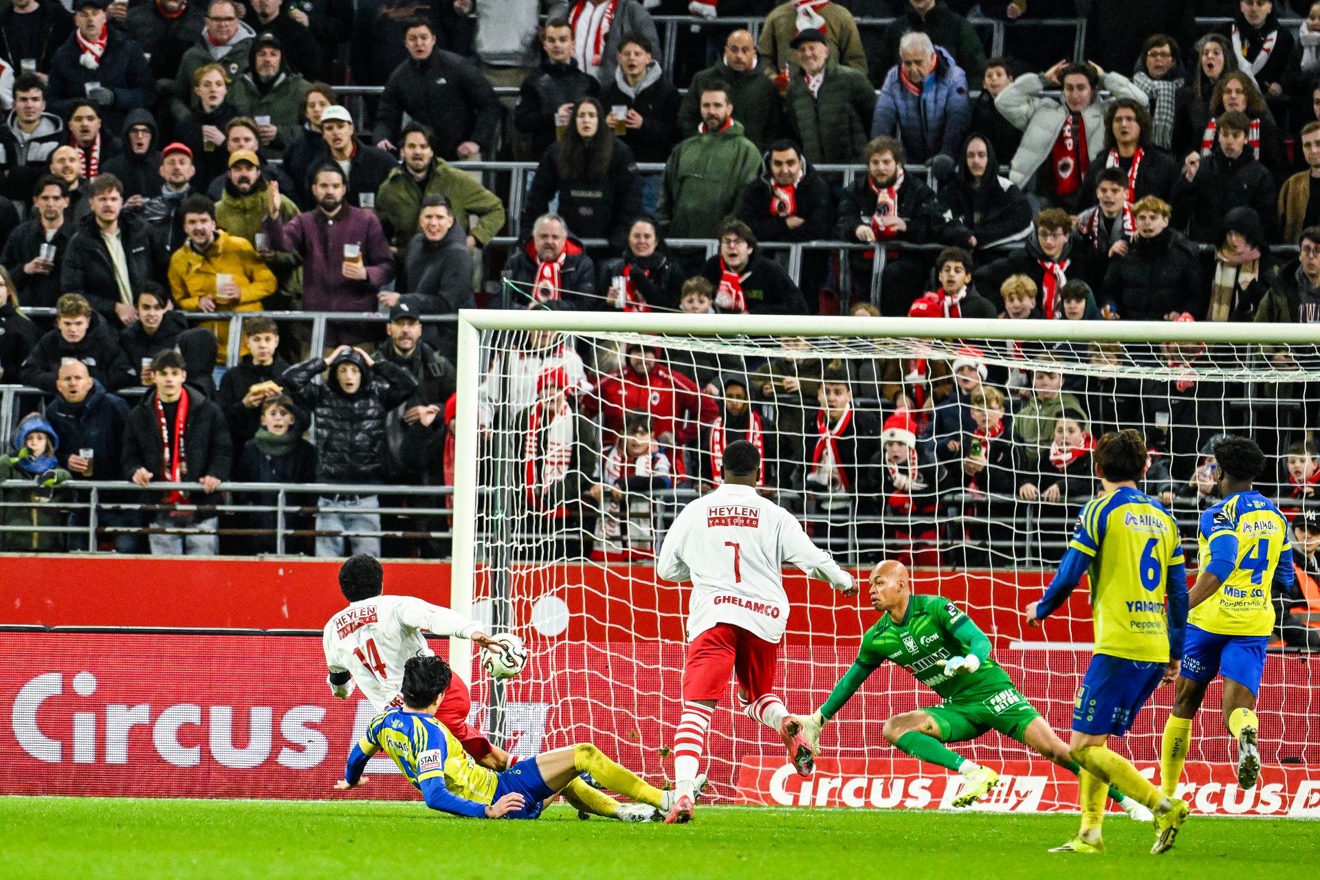 Antwerp's Anthony Valencia scores a goal during a soccer match between Royal Antwerp FC and Sint-Truiden VV, Saturday 28 February 2026 in Antwerp, on day 27 of the 2025-2026 'Jupiler Pro League' first division of the Belgian championship. BELGA PHOTO TOM GOYVAERTS