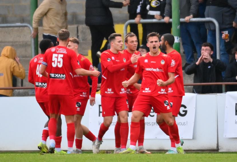 Olympic's Niklo Daily celebrates after scoring during a soccer game between Royal Francs Borains and Royal Olympic Charleroi, Sunday 09 November 2025 in Boussu, on day 13 of the 2025-2026 'Challenger Pro League' 1B second division of the Belgian championship. BELGA PHOTO JOHN THYS