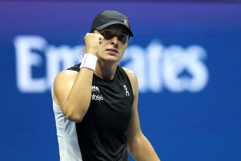 Poland's Iga Swiatek celebrates her victory over Russia's Anna Kalinskaya during their women's singles third round match on day seven of the US Open tennis tournament at the USTA Billie Jean King National Tennis Center in New York City, on August 30, 2025.  CHARLY TRIBALLEAU / AFP