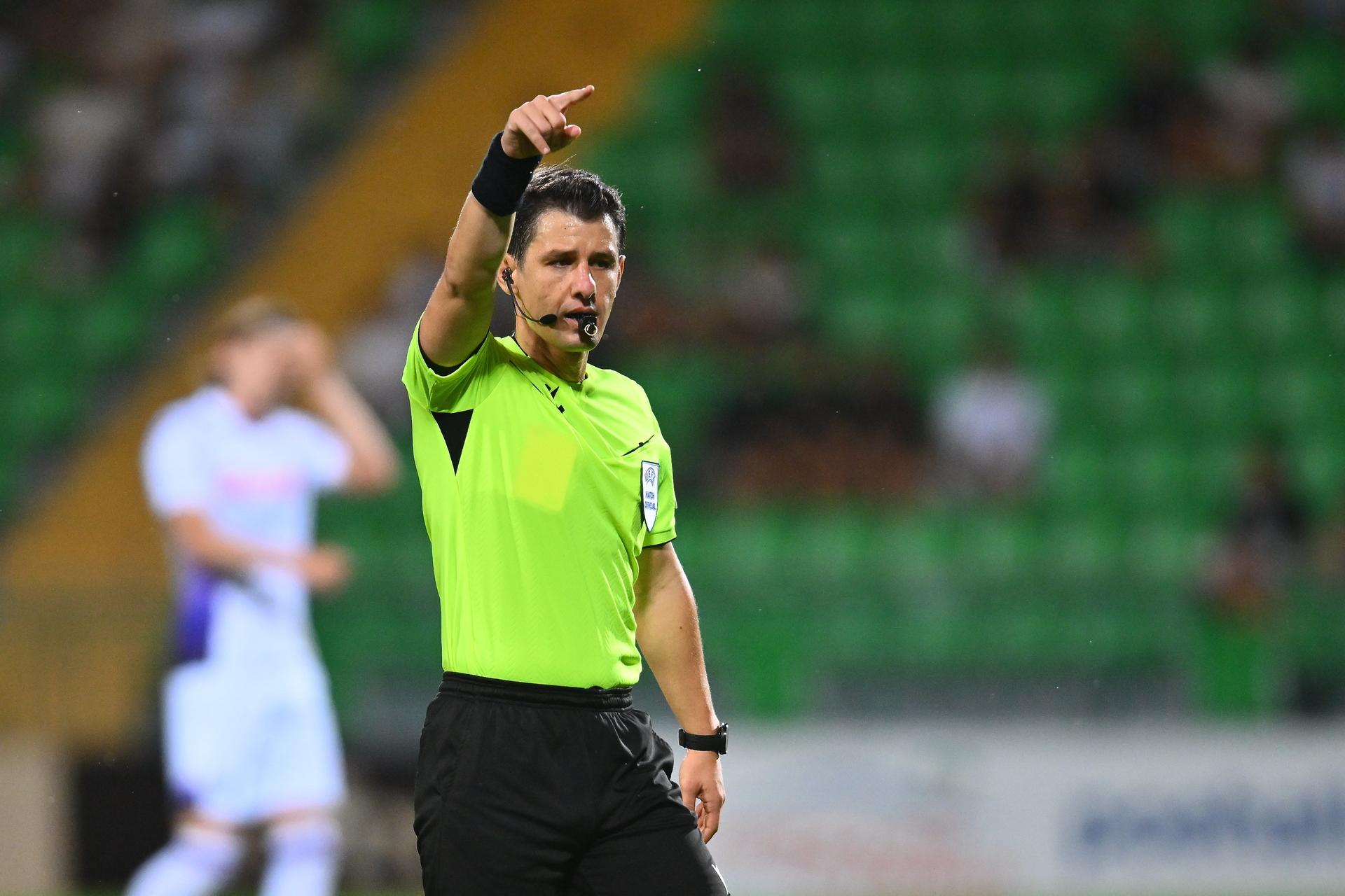 Turkish referee Umut Meler pictured during a soccer game between Moldavian FC Sheriff Tiraspol and Belgian RSC Anderlecht, Thursday 14 August 2025 in Chisinau, Moldova, the rerturn leg of the third qualifying round for the UEFA Conference League competition. Anderlecht won the first leg 3-0. BELGA PHOTO ALEX NICODIM