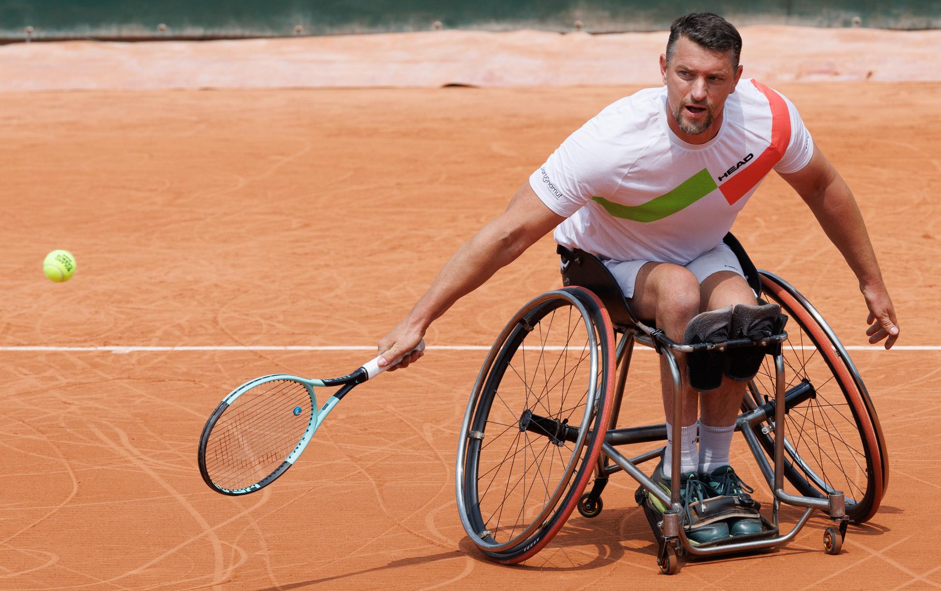 Belgian Joachim Gerard pictured in action during a simple tennis match between Belgian Gerard and Dutch Spaargaren, in the men's simple at the Roland Garros wheelchair-tennis tournament, Tuesday 03 June 2025 in Paris, France. The 2025 edition of Roland Garros takes place from May 25th to June 8th 2025. BELGA PHOTO BENOIT DOPPAGNE