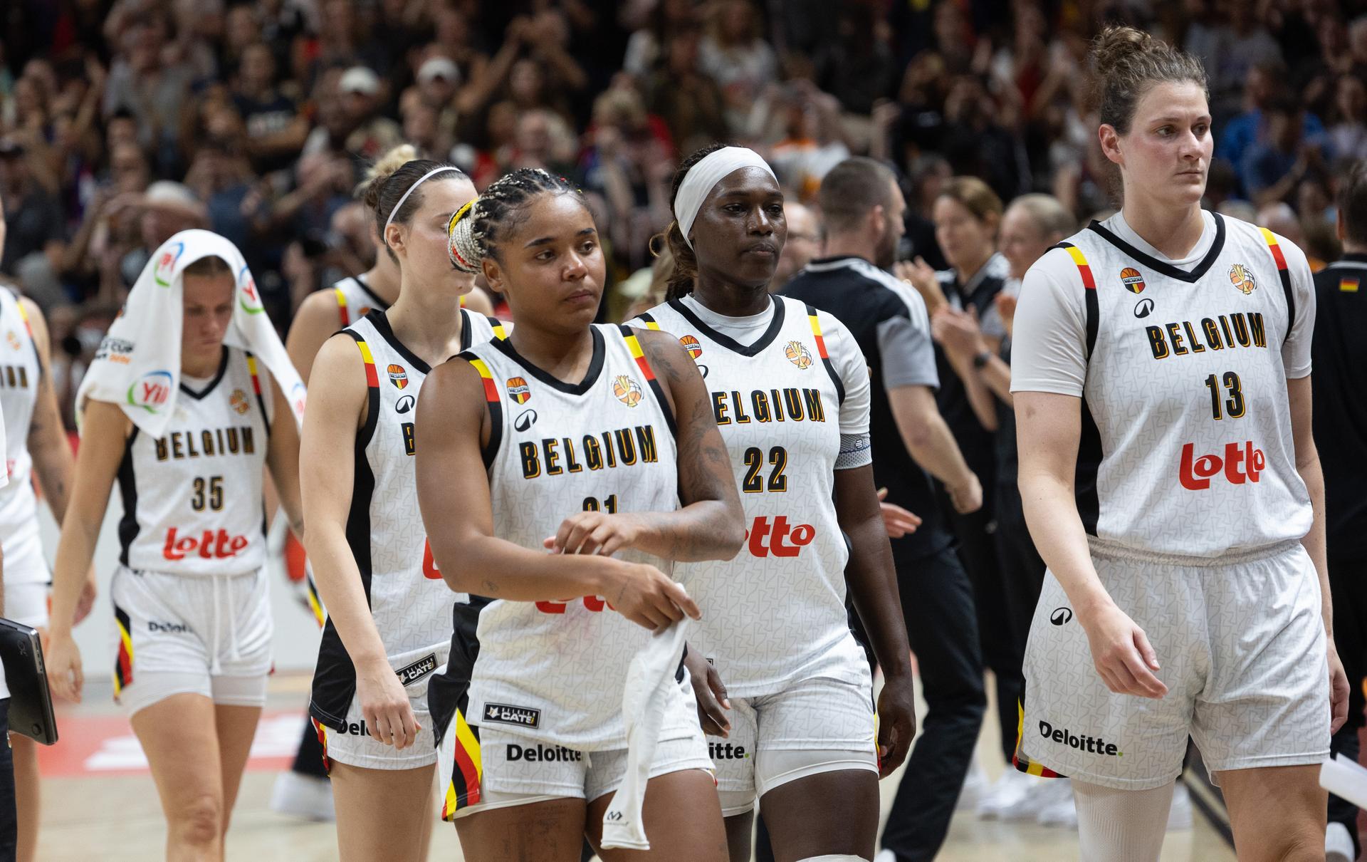 Belgian Cats' players look dejected after losing a basketball game between Germany and Belgium national team Belgian Cats, a quarter final  game at the FIBA Women's Basketball World Cup, on Thursday 10 September 2026, in Berlin, Germany. The FIBA Women's Basketball World Cup takes place in Berlin from 4 to 13 September 2026. BELGA PHOTO VIRGINIE LEFOUR