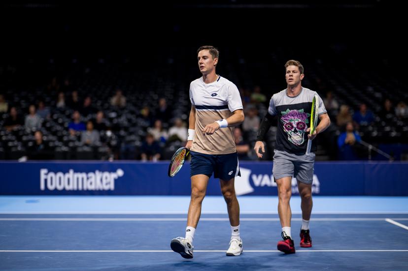 Belgian Joran Vliegen and Uruguayan Ariel Behar pictured in action during the European Open ATP tennis tournament in Brussels, on Monday 13 October 2025. This year's edition of the tournament is taking place from 12 to 19 October 2025. BELGA PHOTO JASPER JACOBS