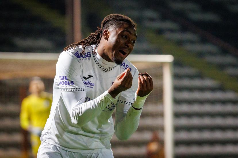 Patro Eisden's Japhet Emmanuel Muanza looks dejected during a soccer game between Club NXT and Patro Eisden Maasmechelen, Friday 13 February 2026 in Roeselare, on day 25 of the 2025-2026 'Challenger Pro League' 1B second division of the Belgian championship. BELGA PHOTO KURT DESPLENTER