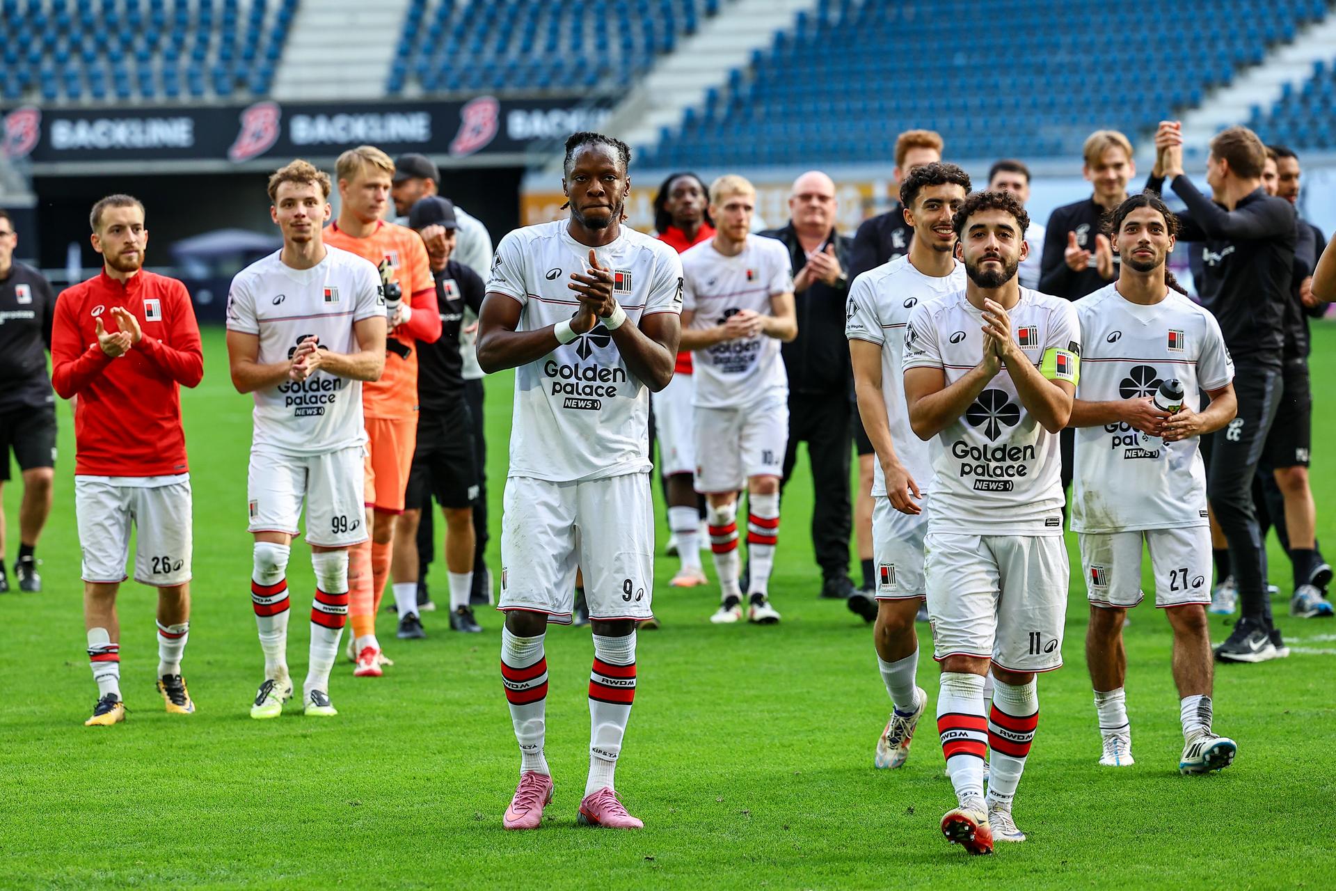 Rwdm's players greet the public after winning a soccer game between Jong KAA Gent and RWDM Brussels, Sunday 28 September 2025 in Gent, on day 8 of the 2025-2026 'Challenger Pro League' 1B second division of the Belgian championship. BELGA PHOTO DAVID PINTENS