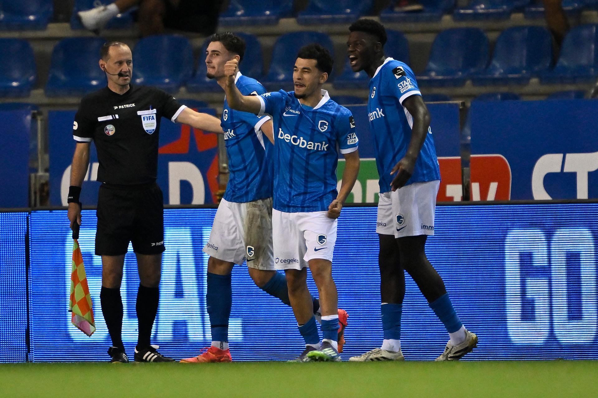 Genk's Zakaria El Ouahdi (C) celebrates after scoring during a soccer match between KRC Genk and Zulte Waregem, Sunday 31 August 2025 in Genk, on day 6 of the 2025-2026 'Jupiler Pro League' first division of the Belgian championship. BELGA PHOTO JOHAN EYCKENS