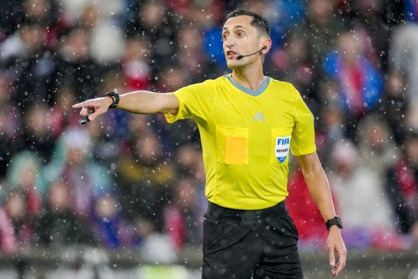 Spanish referee Jose Maria Sanchez reacts during the 2026 FIFA World Cup Qualifying Group I football match between Norway and Italy at the Ullevaal Stadium in Oslo on June 6, 2025.  Cornelius Poppe / NTB / AFP
