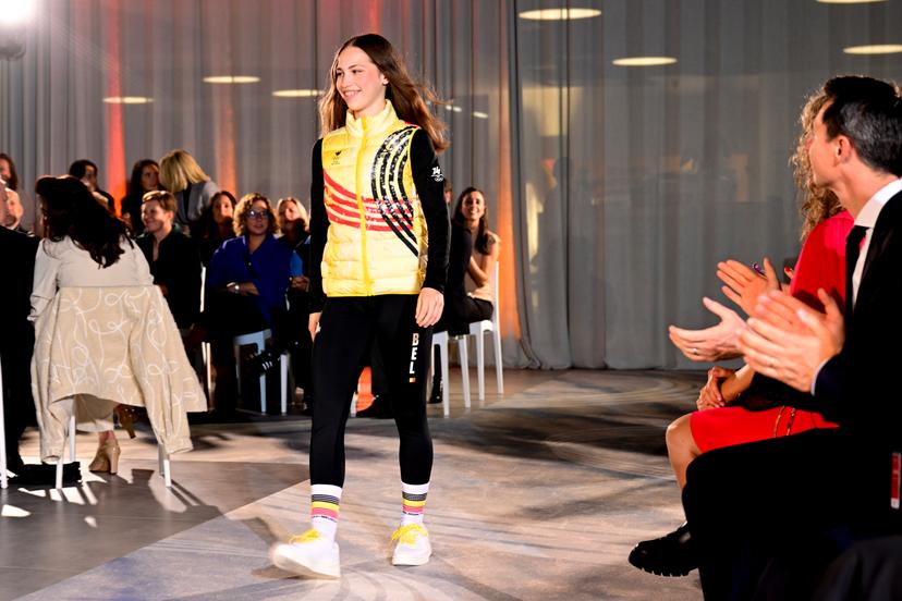 Belgian figure skater Nina Pinzarrone pictured on the catwalk during the presentation of the official Belgian outfit of 'Team Belgium' for the Milano Cortina 2026 Olympic and Paralympic Games, at the gala event 'Styled to the Winter Games' of the BOIC-COIB Belgian olympic committee, Thursday 16 October 2025, in Zaventem. BELGA PHOTO DIRK WAEM