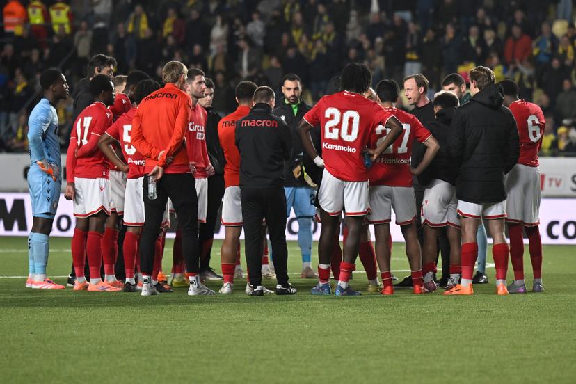 Standard's head coach Vincent Euvrard pictured after a soccer match between Sint-Truidense V.V. and Standard de Liege, Sunday 09 November 2025 in Sint-Truiden, on day 14 of the 2025-2026 'Jupiler Pro League' first division of the Belgian championship. BELGA PHOTO JOHAN EYCKENS