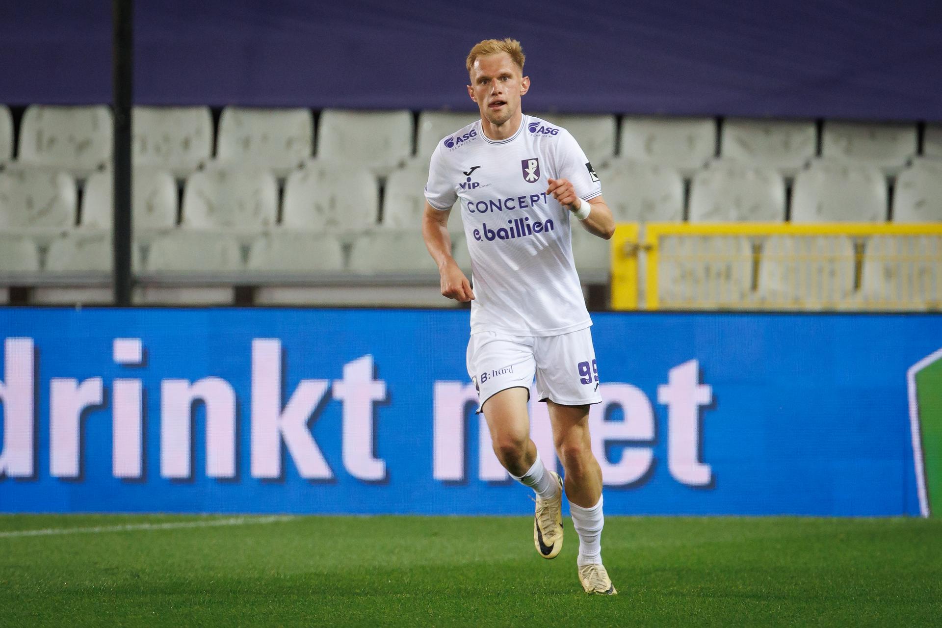 Patro Eisden's Jellert van Landschoot celebrates after scoring during a soccer match between Cercle Brugge and Patro Eisden Maasmechelen, Friday 23 May 2025 in Brugge, the second leg of the Relegation Play-offs Finals of the 2024-2025 'Jupiler Pro League' Belgian championship. The winner of the meeting will qualify to play in the First Division. BELGA PHOTO KURT DESPLENTER