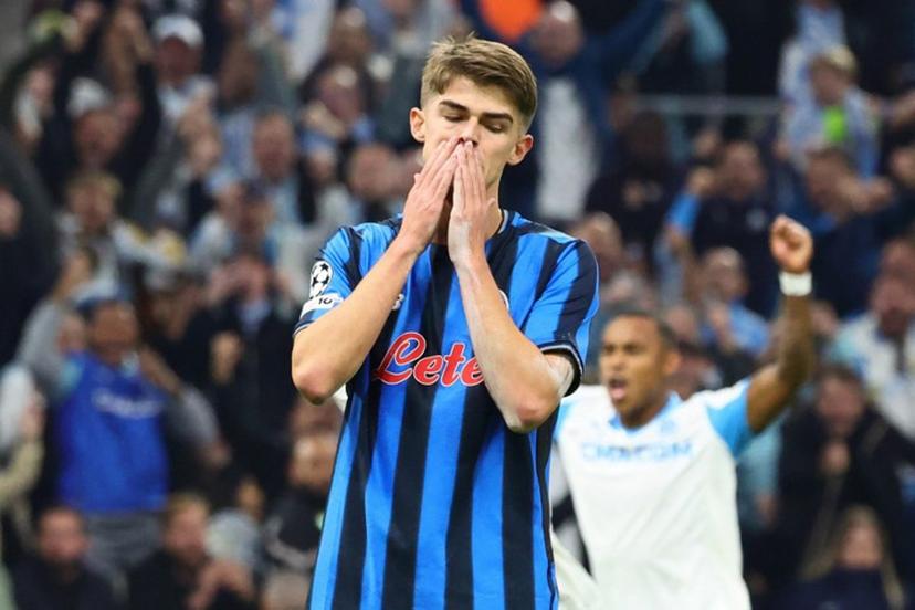 Atalanta's Belgian forward #17 Charles De Ketelaere reacts after missing a penalty kick during the UEFA Champions League, league phase day 4, football match between Olympique de Marseille (OM) and Atalanta Bergame at the Velodrome stadium, in Marseille on November 5, 2025.  Clement MAHOUDEAU / AFP