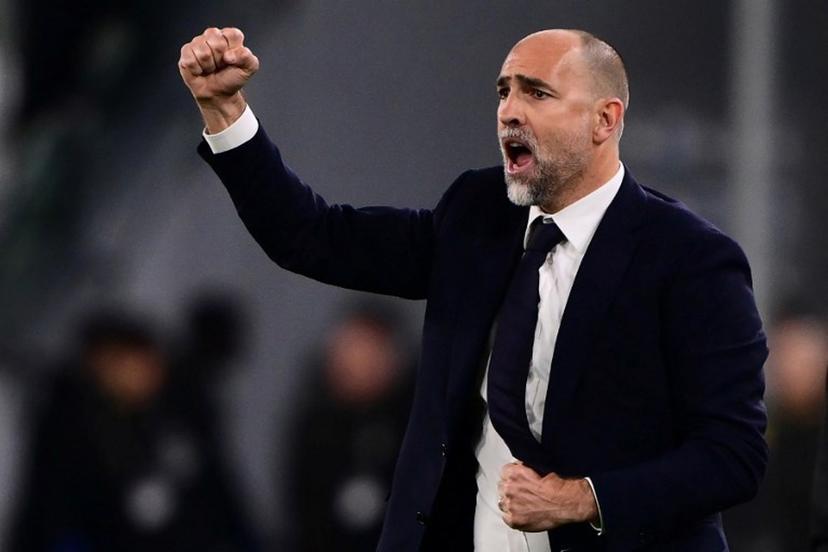 Juventus' Croatian coach Igor Tudor reacts at the end of the Italian Serie A football match between Juventus and Lecce at the Juventus Stadium in Turin on April 12, 2025.   MARCO BERTORELLO / AFP