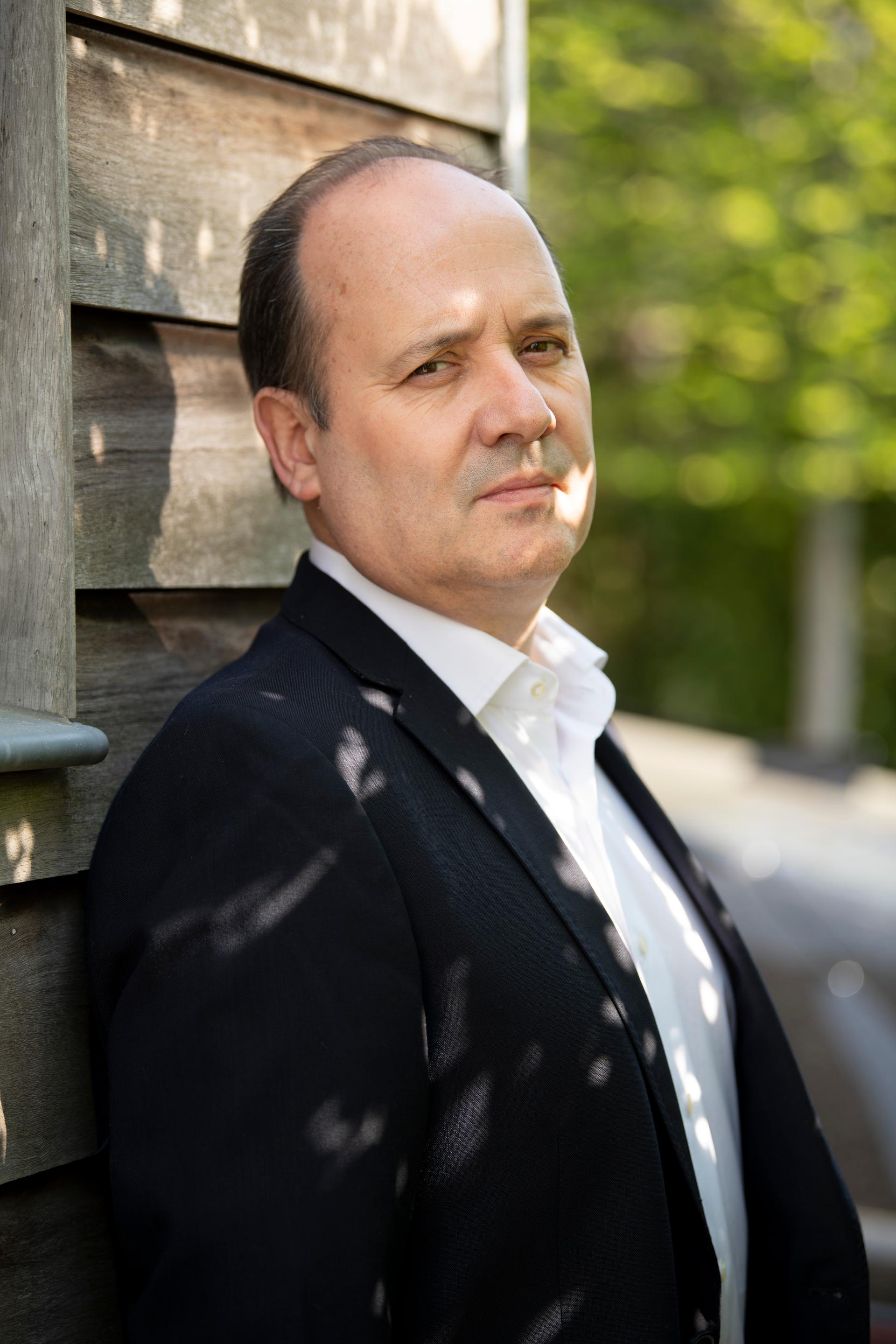 Former Belgian footballer Henk Mariman  pictured during a photoshoot in Sint-Martens-Latem, Friday 17 April 2020. BELGA PHOTO CHRISTOPHE KETELS