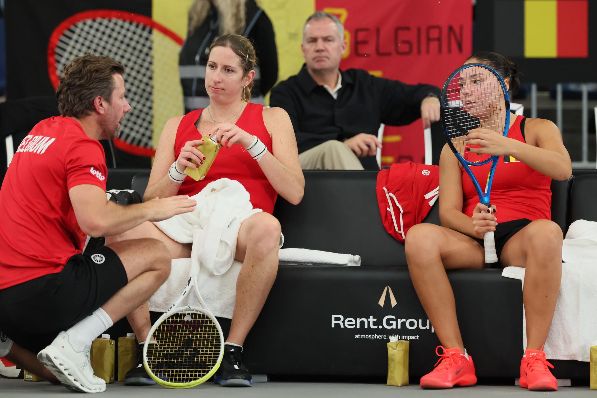 Belgian team captain Wim Fissette, Belgian Magali Kempen and Belgian Sofia Costoulas pictured during the third game, a double game between Belgian pair Costoulas-Kempen and Turkish pair Aksu-Oz, in the Billie Jean King Cup Play-offs, between Belgium and Turkey, on Saturday 15 November 2025 in Ismaning, Germany. PHOTO BENOIT DOPPAGNE