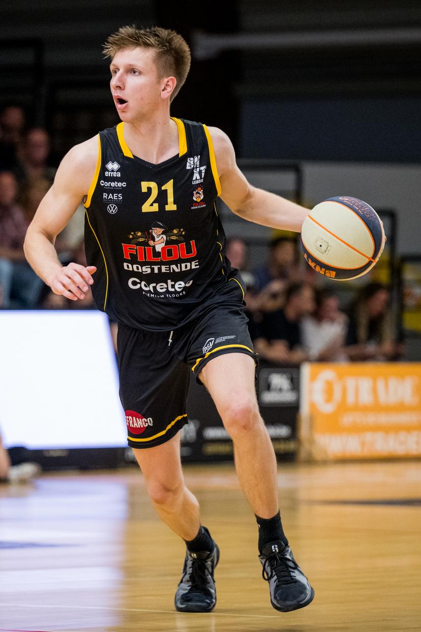 Oostende's Noah Meeusen pictured in action during a basketball match between Kangoeroes Mechelen and Filou Oostende, Wednesday 04 June 2025 in Mechelen, the third leg of the best-of-5 finals in the playoffs of the 'BNXT League' Belgian/ Dutch first division basket championship. BELGA PHOTO JASPER JACOBS