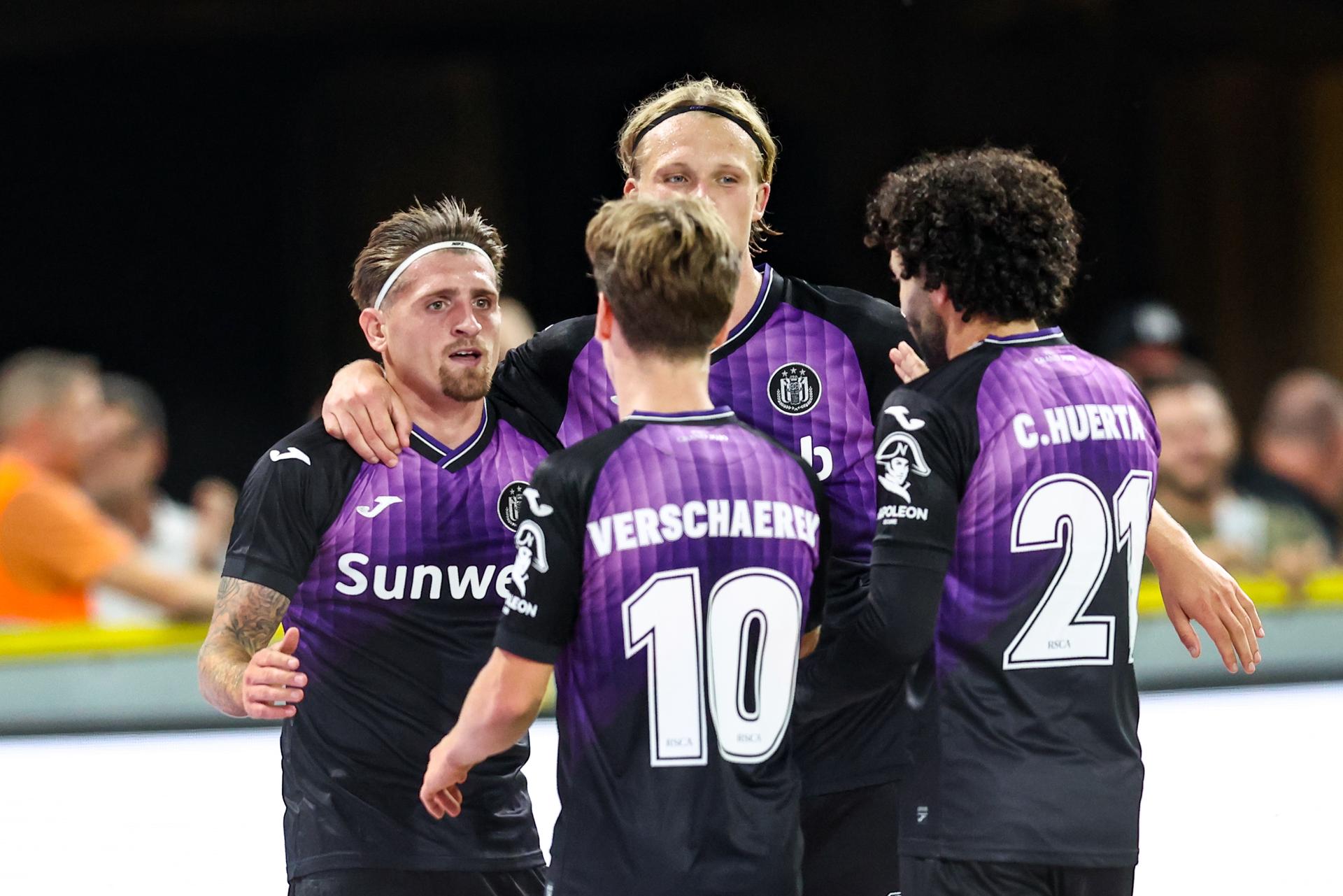 Anderlecht's Adriano Bertaccini celebrates after scoring during a soccer game between Belgian soccer team RSC Anderlecht and Moldavian team FC Sheriff Tiraspol, on Thursday 07 August 2025 in Brussels, a first leg of the third qualifying round for the UEFA Conference League competition. BELGA PHOTO BRUNO FAHY