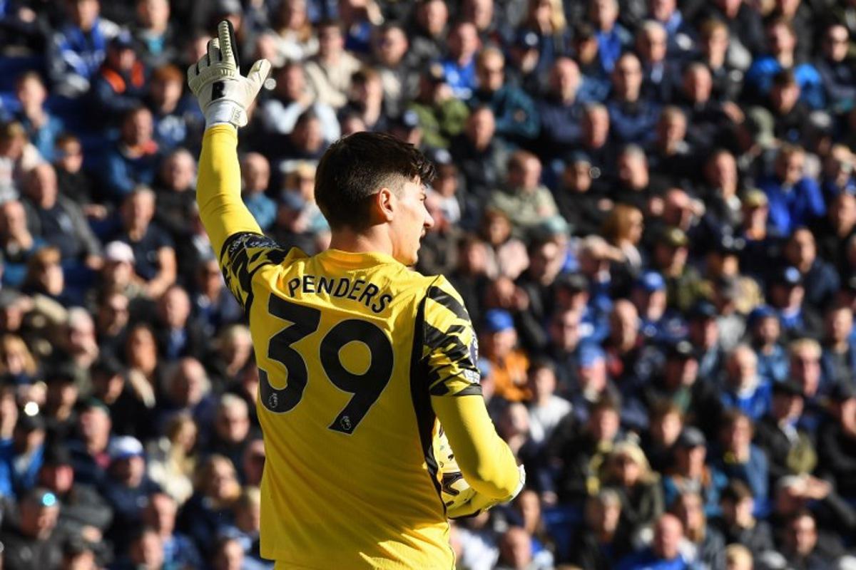 Chelsea's Belgian goalkeeper #39 Mike Penders gestures during the English Premier League football match between Everton and Chelsea at Hill Dickinson Stadium in Liverpool, north west England on October 17, 2026.  PETER POWELL / AFP