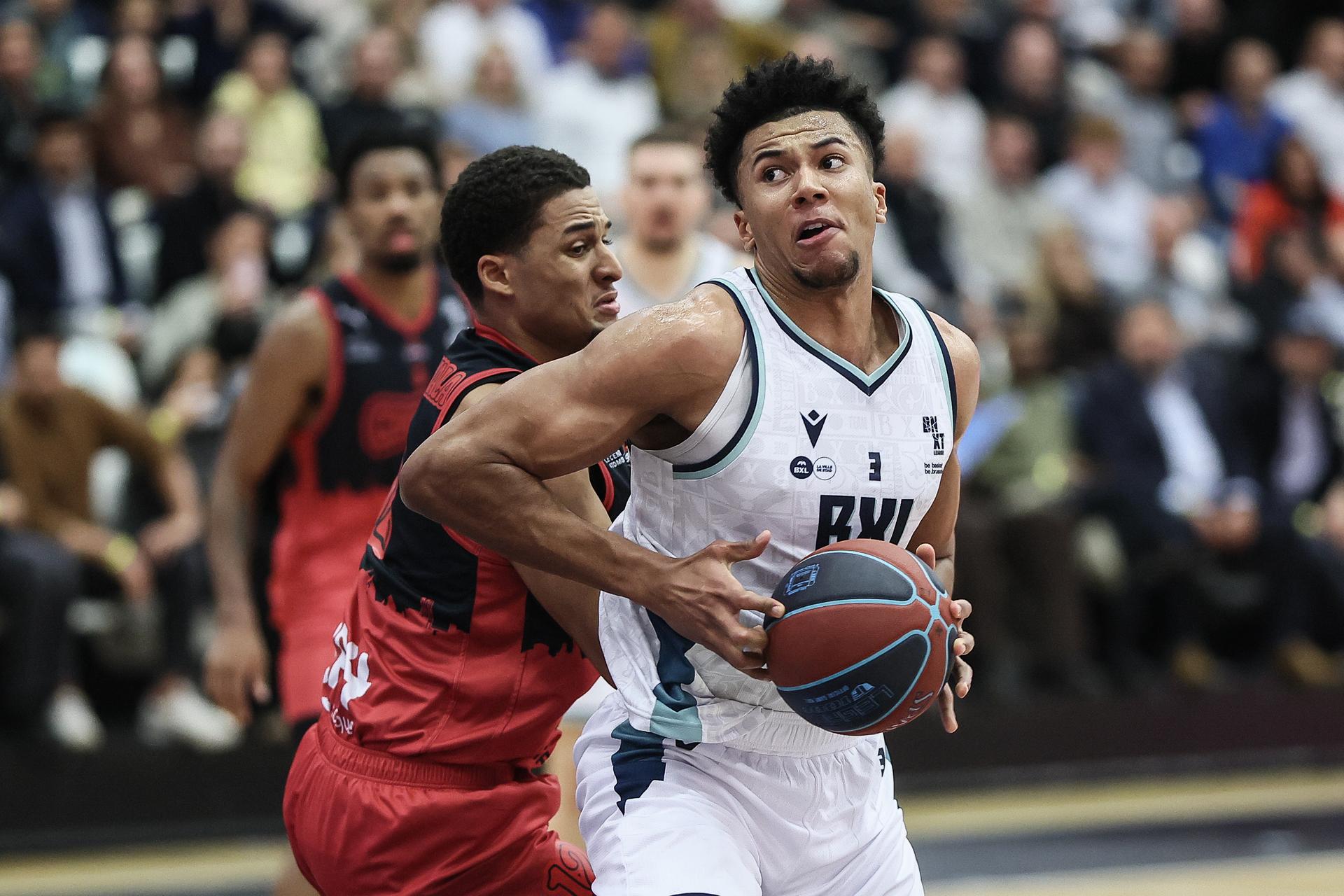 Brussels' Onyeka Joe Agu pictured in action during a basketball match between Brussels Basketball and Spirou Charleroi, Friday 14 November 2025 in Brussels, on day 8 of the 'BNXT League' Belgian/ Dutch first division basket championship. BELGA PHOTO BRUNO FAHY