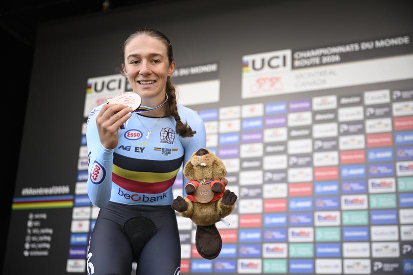 Belgian Luca Vierstraete celebrates on the podium with the bronze medal at the women's U23 individual time trial race (20,3km) at the cycling UCI Road World Championship, in Montreal, Canada, Monday 21 September 2026. BELGA PHOTO JASPER JACOBS
