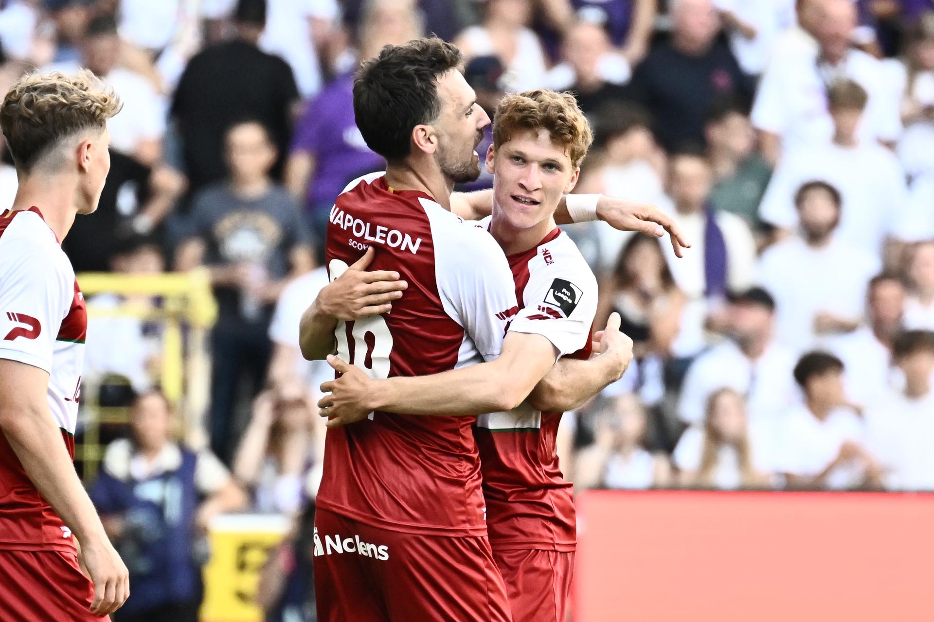 Essevee's Serxho Ujka celebrates after scoring the 1-2 goal during a soccer match between RSC Anderlecht and Zulte Waregem, Sunday 10 August 2025 in Anderlecht, on day 3 of the 2025-2026 'Jupiler Pro League' first division of the Belgian championship. BELGA PHOTO MAARTEN STRAETEMANS