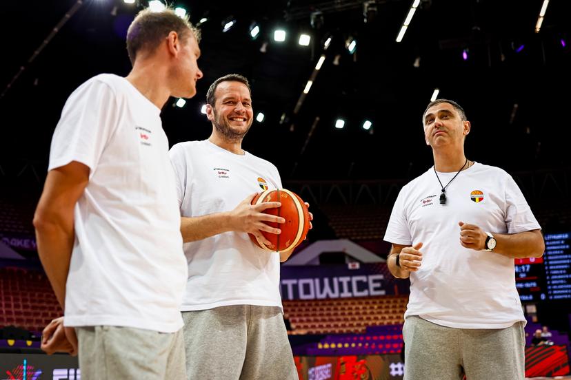 Belgium's head coach Dario Gjergja (R) pictured during a training session of Belgium's national basketball team Belgian Lions, Tuesday 26 August 2025 in Katowice, Poland, before the start of the Eurobasket 2025 European championships. BELGA PHOTO TOMASZ SOKOLOWSKI *** BELGIUM ONLY ***