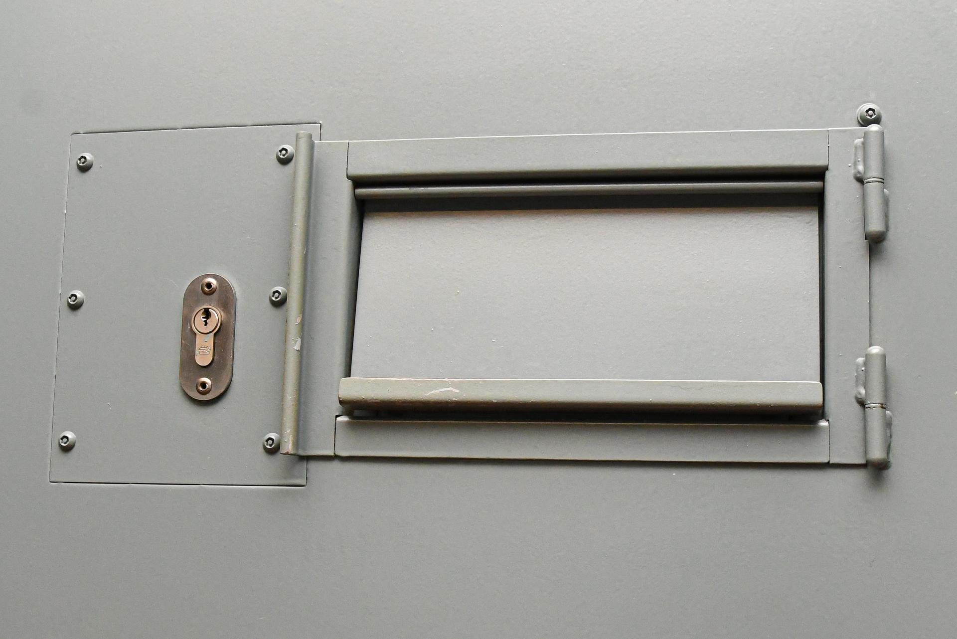 a visit ot the Hasselt jail, Friday 09 February 2024. Today Barristers visit prisons in Belgium : Overcrowding and insufficient access to healthcare are some of the pressing issues. BELGA PHOTO JILL DELSAUX