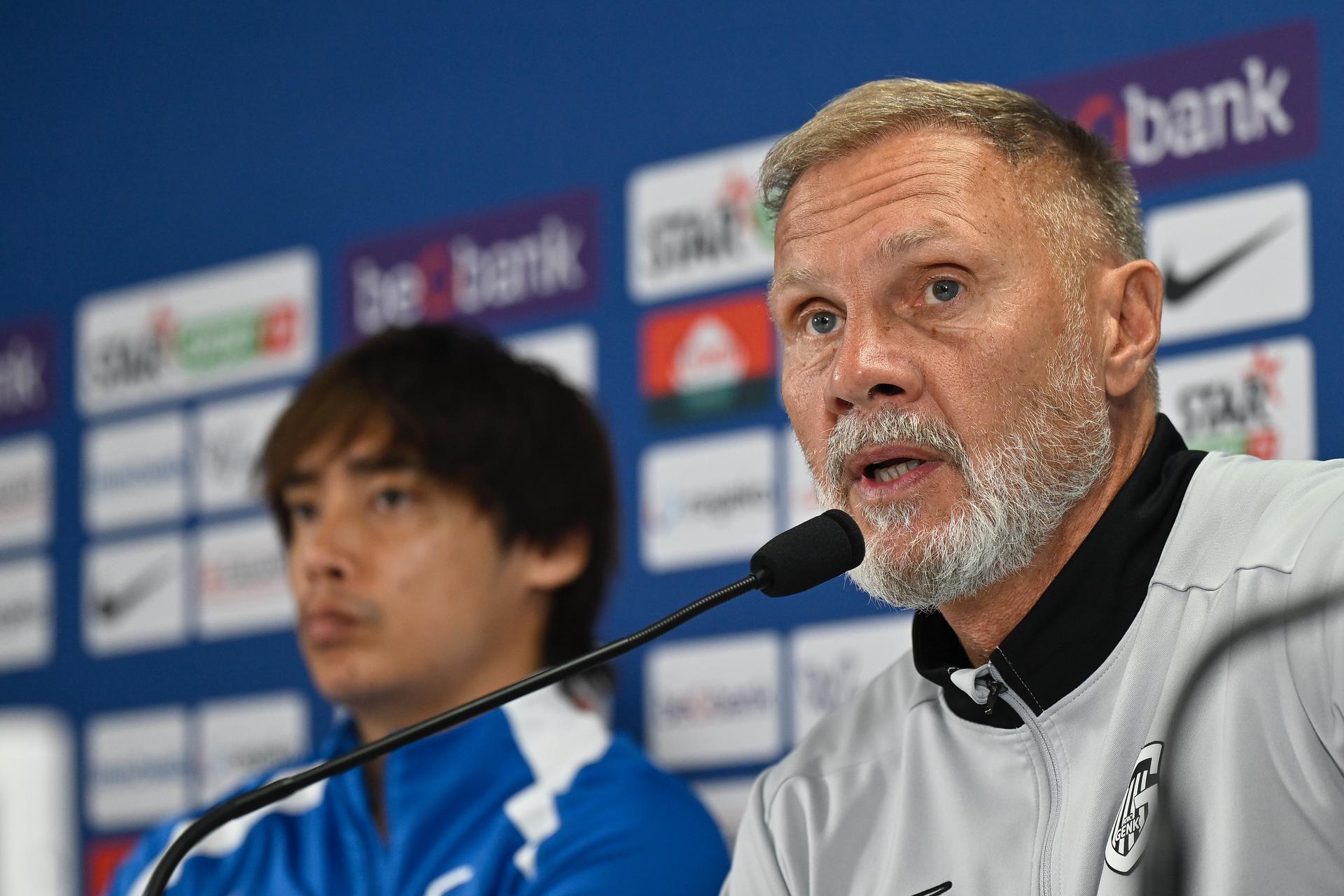 Genk's head coach Thorsten Fink pictured during a press conference of Belgian soccer team KRC Genk, in Genk on Wednesday 27 August 2025. The team will play the Polish team KKS Lech Poznan on Thursday, on the second leg of play-offs of the Europa League tournament. BELGA PHOTO JOHAN EYCKENS
