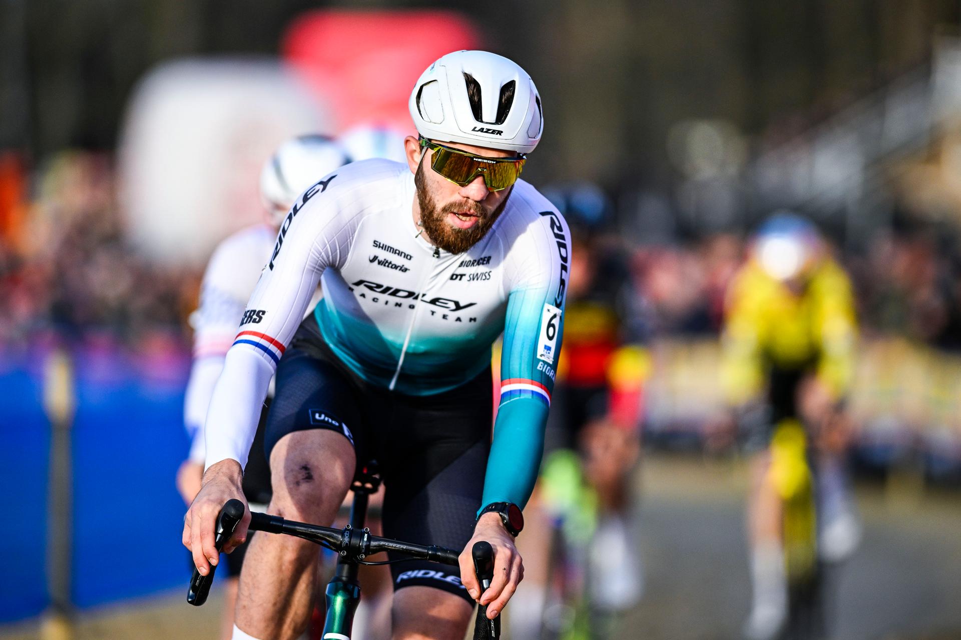 Dutch Joris Nieuwenhuis pictured in action during the men elite race of the 'Plage Cross' cyclocross cycling event in Hofstade, stage 4/8 in the 'X20 Badkamers Trofee' competition, Monday 22 December 2025. BELGA PHOTO JASPER JACOBS