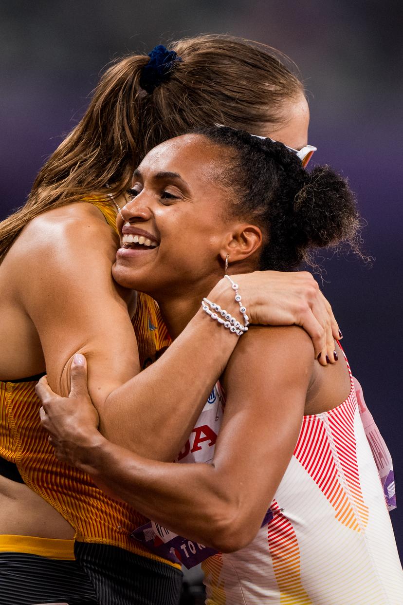 Belgian Naomi Van den Broeck reacts after the semifinals of the 400m Hurdles women, at the World Athletics Championships in Tokyo, Japan, on Wednesday 17 September 2025.The outdoor Worlds are taking place from 13 to 21 September. BELGA PHOTO JASPER JACOBS