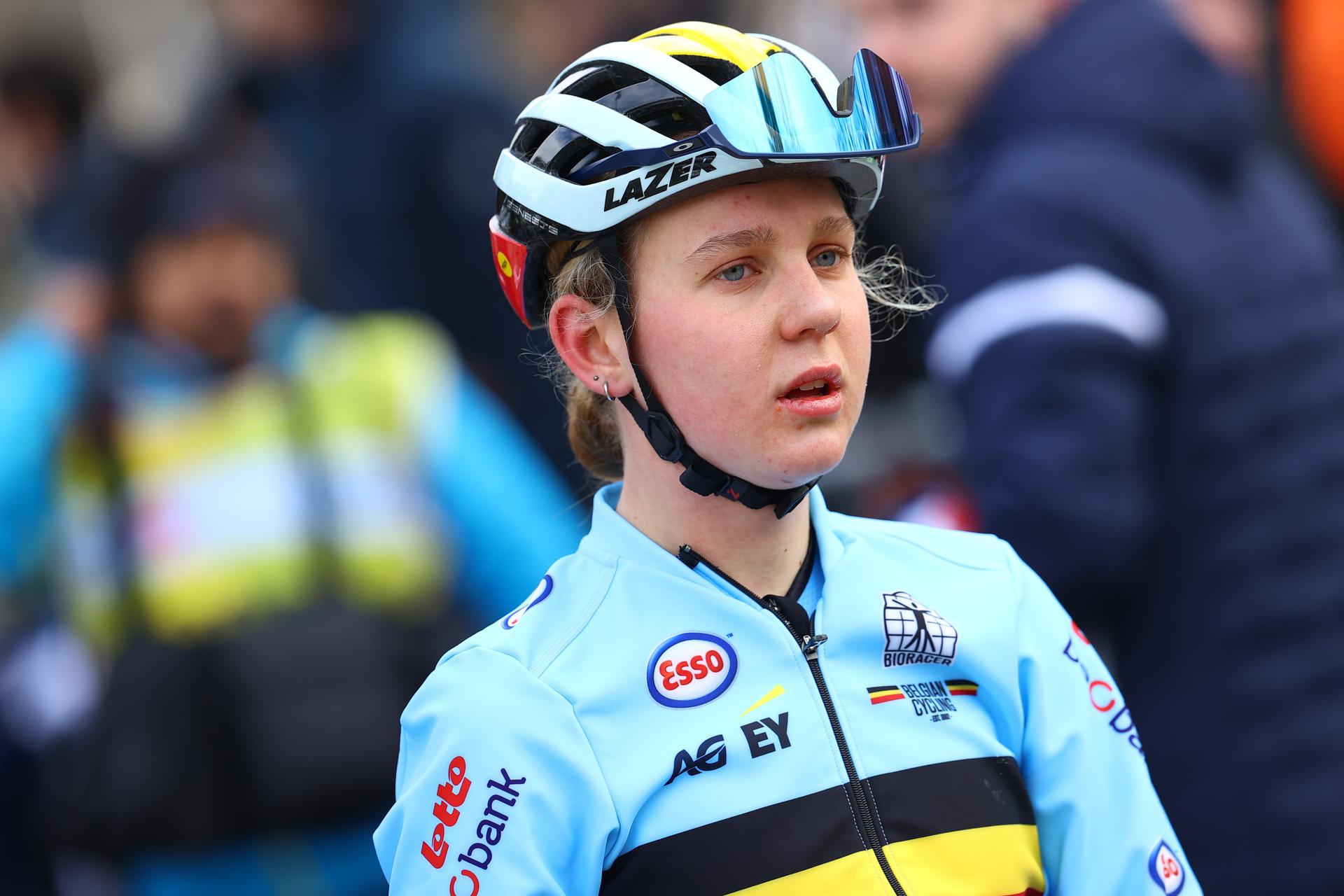 Belgian Lore De Schepper pictured after the women's junior race at the Cyclocross World Cup cyclocross event in Besancon, France, Sunday 29 January 2023, the fourteenth and final stage (out of 14) in the World Cup of the 2022-2023 season. BELGA PHOTO DAVID PINTENS