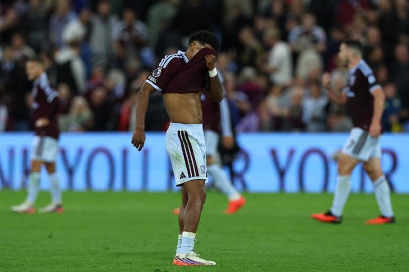 Aston Villa's Dutch defender  #22 Ian Maatsen reacts to their defeat after the English Premier League football match between Aston Villa and Arsenal at Villa Park in Birmingham, central England on August 31, 2026. Arsenal won the game 1-0. Darren Staples / AFP