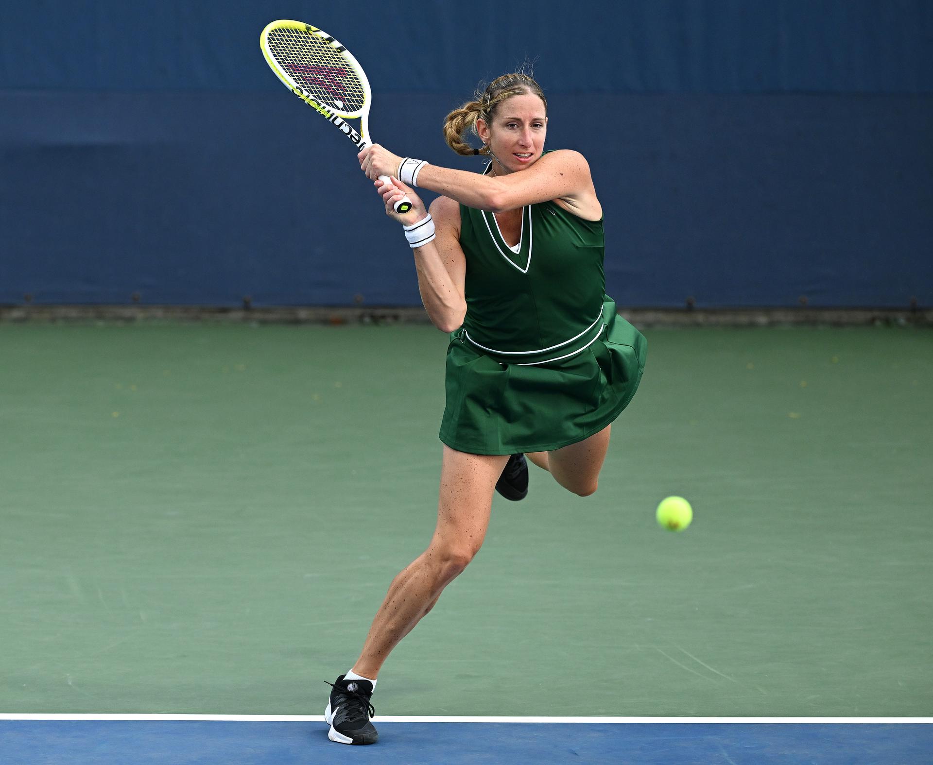 Belgian Magali Kempen (green) pictured during a tennis match with Egypt Maya Sherif against US pair Jovic-Ngounoue, in the first round of the women's doubles of the 2025 US Open Grand Slam tennis tournament in New York City, USA, Thursday 28 August 2025. BELGA PHOTO TONY BEHAR