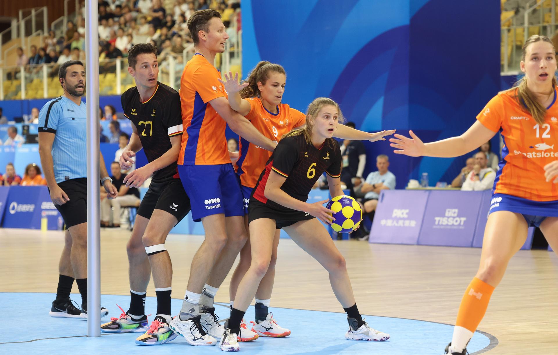 Belgium's Lise Van Maldeghem fights for the ball during a game against the Netherlands in the final of the Korfball competition of the World Games 2025, in Chenghdu, China, on Tuesday 12 August 2025. This year, the World Games take place from 07 to 17 augustus. BELGA PHOTO VIRGINIE LEFOUR