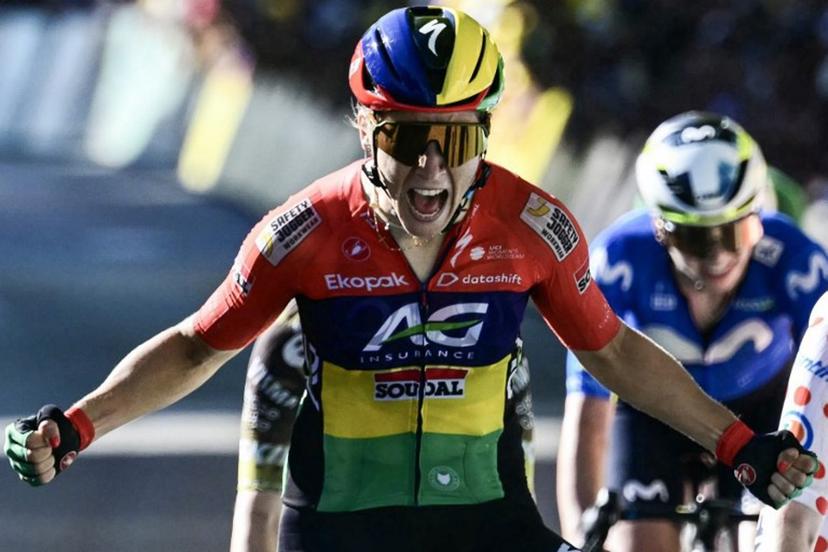 AG Insurance-Soudal Team's Mauritian rider Kim Le Court-Pienaar celebrates as she crosses the finish line to win the 6th (out of 9) stage of the fifth edition of the Women's Tour de France cycling race, 153.4 km from Montbrison to Tournon-sur-Rhone, in Tournon-sur-Rhone, central-eastern France on August 6, 2026.  NICOLAS TUCAT / AFP