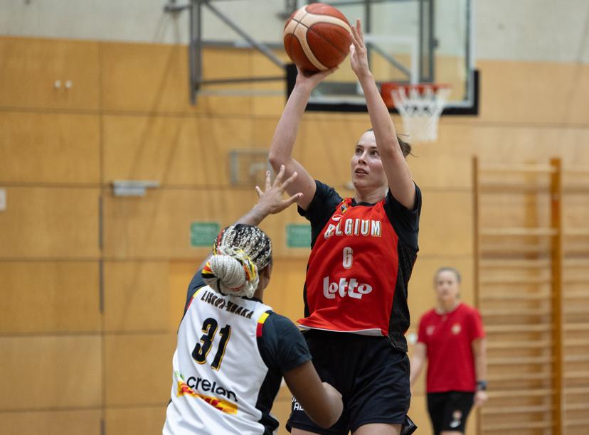 Belgium's Maxuella Lisowa Mbaka and Belgium's Antonia Delaere fight for the ball during a training session of Belgian national basketball team Belgian Cats, in Berlin, Germany on Wednesday 9 September 2026. The FIBA Women's Basketball World Cup take place in Germany from 4 to 23 September 2026. Belgium will play Germany in the quarterfinals tomorrow. BELGA PHOTO VIRGINIE LEFOUR