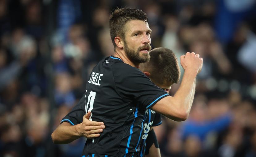 Club's Brandon Mechele and Club's Nicolo Tresoldi celebrate after scoring during a soccer match between Club Brugge and Sint-Truidense VV, Sunday 21 September 2025 in Brugge, on day 8 of the 2025-2026 'Jupiler Pro League' first division of the Belgian championship. BELGA PHOTO VIRGINIE LEFOUR