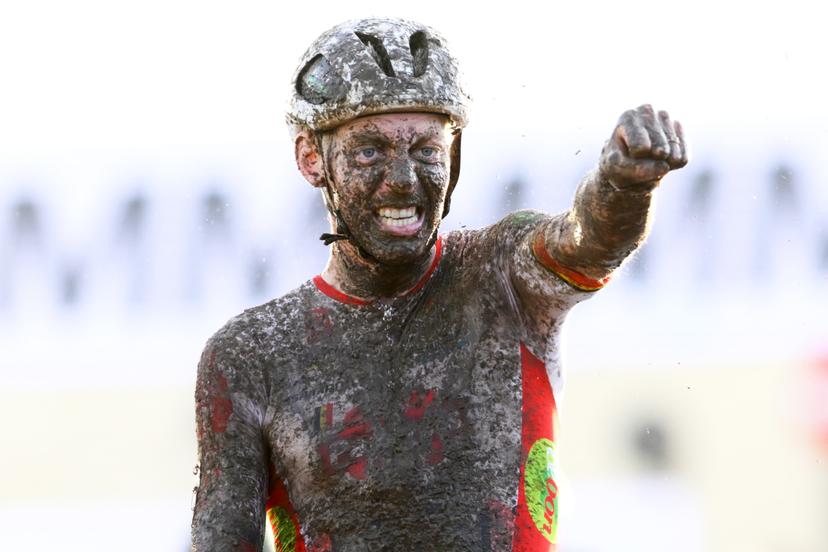 Belgian Michael Vanthourenhout celebrates as he crosses the finish line to win the men's elite race of the Cyclocross World Cup, in Terralba, Sardinia, Italy, Sunday 07 December 2025, stage 3 (out of 12) in the World Cup of the 2026-2027 season. BELGA PHOTO DAVID PINTENS