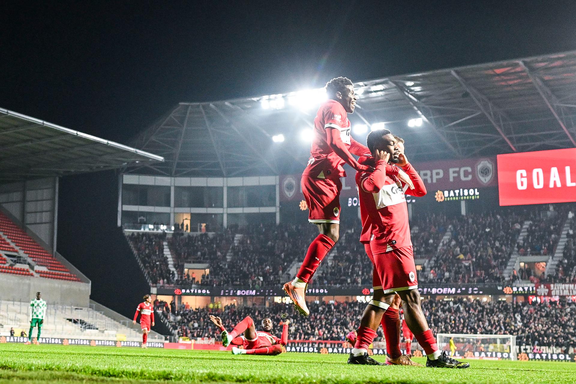 Antwerp's Christopher Scott celebrates after scoring during a soccer match between Royal Antwerp FC and Raal La Louviere, Saturday 08 November 2025 in Antwerp, on day 14 of the 2025-2026 'Jupiler Pro League' first division of the Belgian championship. BELGA PHOTO TOM GOYVAERTS