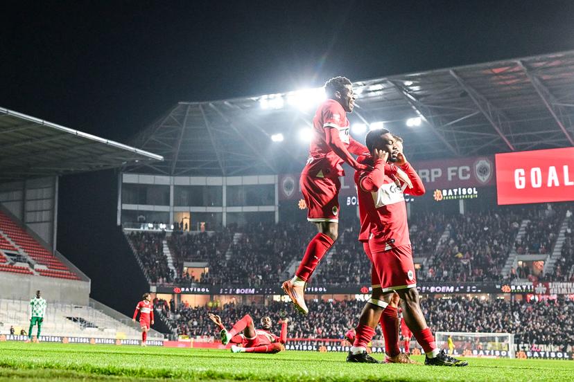 Antwerp's Christopher Scott celebrates after scoring during a soccer match between Royal Antwerp FC and Raal La Louviere, Saturday 08 November 2025 in Antwerp, on day 14 of the 2025-2026 'Jupiler Pro League' first division of the Belgian championship. BELGA PHOTO TOM GOYVAERTS