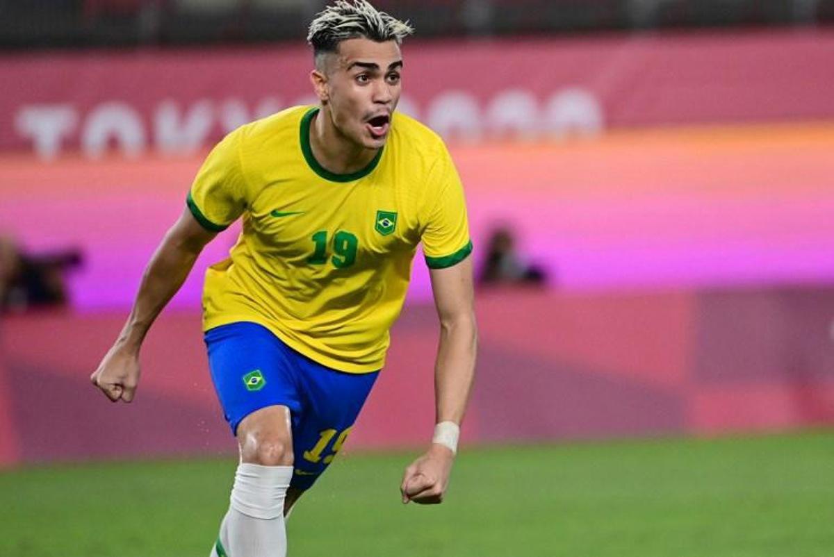 Brazil's midfielder Reinier celebrates after scoring his penalty during the Tokyo 2020 Olympic Games men's semi-final football match between Mexico and Brazil at Ibaraki Kashima Stadium in Kashima city, Ibaraki prefecture on August 3, 2021.  PEDRO PARDO / AFP