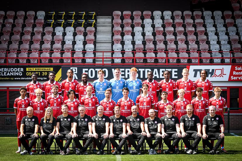 Up L to R: Fofana, Koyalipou, Adinany, Ambrose, De Vlaeminck, Gunnarsson, Alliet, Kohon, Ndjeungoue, Ruyssen, Ogbuehi, Middle L to R: Philips, De Smet, Lambert, Masui, Van Landschoot, Dejaegere, Anderson, Murray-Campbell, Mehssatou, De Smet, Vilmos Denes, Lamerand and Down L to R: Bonte, Pattyn, Bulgaen, Vandendriessche, Bataille, Jonckheere, Lepoint, Delcourt, Huysentruyt, De Rechter, Desmet pose for a group picture, during the photoshoot for the 2026-2027 season of Belgian Jupiler Pro League soccer team KV Kortrijk, on Friday 17 July 2026 in Kortrijk. BELGA PHOTO JILL DELSAUX