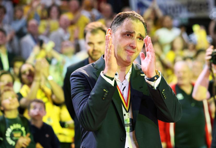 Oostende's head coach Dario Gjergja celebrates after winning the Belgian BNXT championship, Saturday 07 June 2025 in Oostende. BC Oostende defeats Kangoeroes Mechelen 100-76 in the fourth game of the best-of-5 finals in the playoffs of the 'BNXT League' Belgian/ Dutch first division basket championship.  BELGA PHOTO KURT DESPLENTER