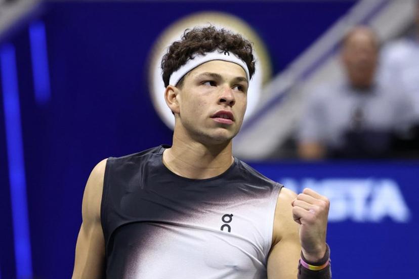 USA's Ben Shelton reacts against Spain's Carlos Alcaraz during the men's singles quarter-final tennis match on day ten of the US Open tennis tournament at the USTA Billie Jean King National Tennis Center in New York City on September 9, 2026.  Leonardo MUNOZ / AFP