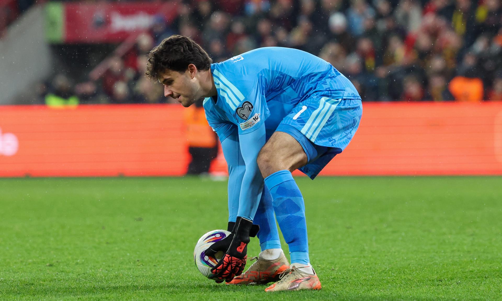 Belgium's goalkeeper Senne Lammens pictured in action during a soccer game between Belgium's Red Devils and Liechtenstein, the last FIFA World Cup 2026 qualification match, in Liege on Tuesday 18 November 2025. BELGA PHOTO VIRGINIE LEFOUR
