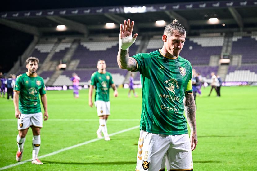 Francs Borains' Sebastien Dewaest looks dejected after a soccer game between Beerschot VA and Royal Francs Borains, Saturday 20 September 2025 in Antwerp, on day 6 of the 2025-2026 'Challenger Pro League' 1B second division of the Belgian championship. BELGA PHOTO BERT GOYVAERTS