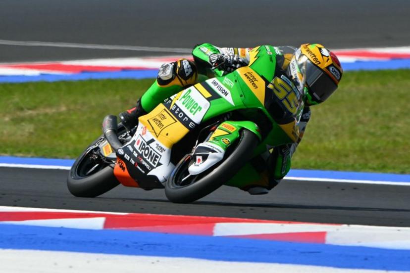 CIP Green Power team's Swiss Moto3 rider Noah Dettwiler corners during the Qualifying session for the Moto3 race as part of the San Marino Moto GP at the Misano World Circuit Marco Simoncelli, in Misano Adriatico, northern Italy, on September 13, 2025.   Andreas SOLARO / AFP
