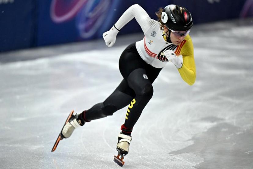Belgium's Hanne Desmet competes in the short track speed skating women's 1000m quarter-final during the Milano Cortina 2026 Winter Olympic Games at Milano Ice Skating Arena in Milan on February 16, 2026. Gabriel BOUYS / AFP