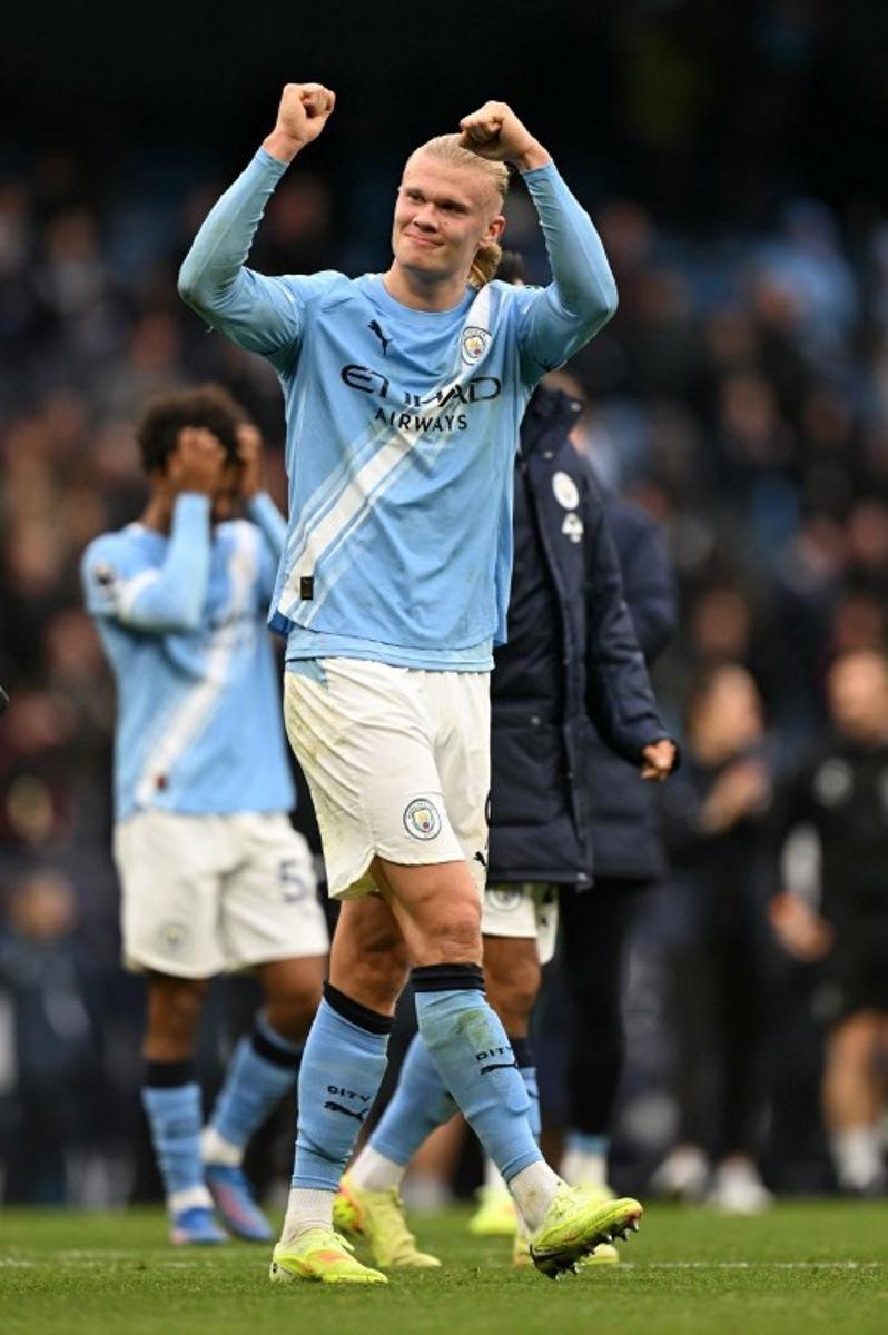 Manchester City's Norwegian striker #09 Erling Haaland reacts following the English Premier League football match between Manchester City and Everton at the Etihad Stadium in Manchester, north west England, on October 18, 2025. Oli SCARFF / AFP
